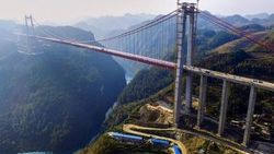 Çin'de 218 milyon euroluk köprü inşa edildi