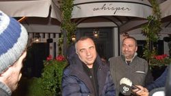 Oktay Kaynarca'dan muhabirlere tepki: Manyak mısınız siz