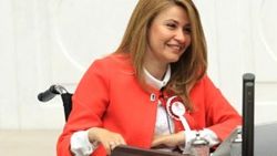 İntihar girişiminde bulunan kişiyi milletvekili ikna etti