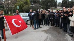 Sağlıkçılar Mehmetçik için dua ederek mesaiye başladı