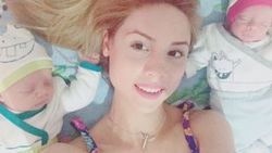 Hamileyken hamile kalan anne, bebeklerini doğurdu