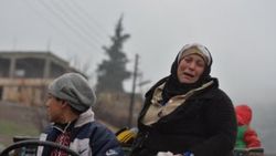 TSK ve ÖSO'yu sevinçle karşılayan kadının çilesi