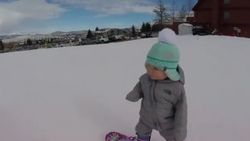 1 yaşındaki bebek snowboard yaptı