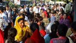 Pakistan'da 7.8 büyüklüğünde deprem