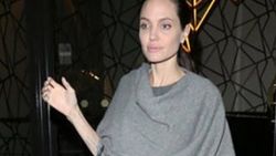 Angelina Jolie anoreksiyaya yakalandı