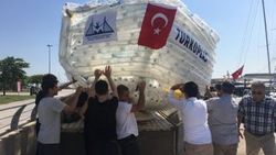 Pet şişelerden yapılan tekne denize indirildi