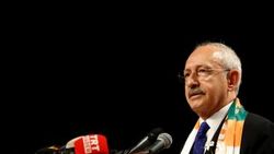 Kılıçdaroğlu, Antalya'da kanaat önderleriyle buluştu