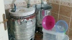 Emekli öğretim görevlisi banyoda kaçak viski imal etti