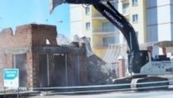 Yeşilyurt'ta 7 bina yıkıldı