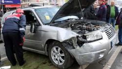 İş makinesine çarpan cip takla attı
