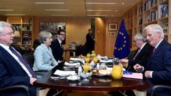 Brexit'in ikinci aşamasına geçiliyor