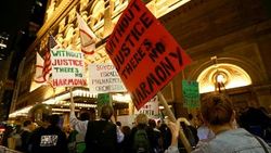 İsrail Filarmoni Orkestrası New York'ta protesto edildi