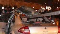 Bağcılar'da araç bariyerlere girdi