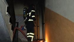 Kırklareli'de çıkan yangında itfaiye 7 kişiyi kurtardı