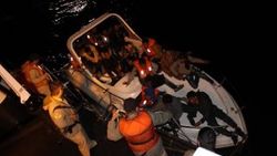 Antalya'da denizde 30 kaçak yakalandı