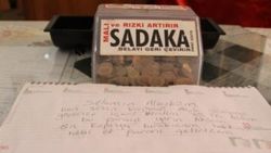 Sadaka kutusundaki parayı çalan hırsız helallik istedi