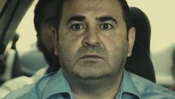 Şafak Sezer dolandırıldı