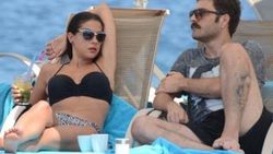 Şahin Irmak ve Asena Tuğal tatilde