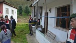 İntihar ettiği düşünülen kadını torunu öldürdü