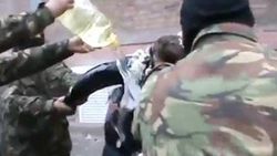 Ukrayna'da maskeli grup Rus kadın politikacıya saldırdı İZLE