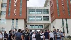Ankara'da FETÖ'ye ait okulda askeri kamuflaj bulundu