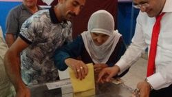 105’lik Fikriye Nine de oyunu kullandı