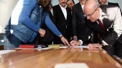 Mehmet Şimşek oyunu kullandı