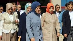 Sare Davutoğlu'ndan Mutlu Kaya'ya ziyaret