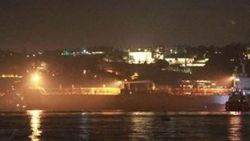 Bebek sahilinde dümeni kilitlenen tanker korkuttu