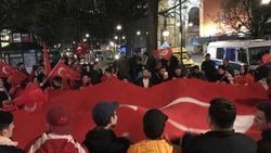 Almanya'da referandum kutlamaları