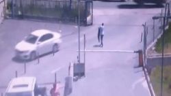 Lüks ciple 200 bin lirayı çalıp kaçtılar