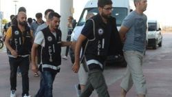 Midilli Adası'na kaçmak isteyen 4 FETÖ'cü tutuklandı