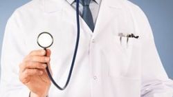 Sahte doktor klinik açıp estetik operasyonlar bile yaptı