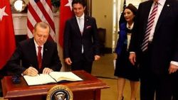 Erdoğan, Beyaz Saray şeref defterini imzaladı