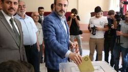 AK Parti Sözcüsü Mahir Ünal oyunu kullandı