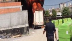 Yanmaz strafor testi yangın çıkardı: 1 ağır yaralı