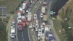 TEM'de trafiği kilitleyen kaza: 4 yaralı