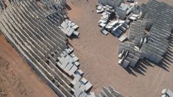 İdlib'e beton blok sevkiyatı