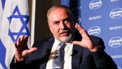 İsrail ABD'nin İran yaptırımlarından memnun