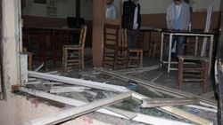Gaziantep'te otomobil kahvehaneye girdi: 7 yaralı