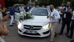 Antalya'da düğüne haciz geldi