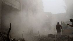 Rakka'ya Scud füzesi düştü onlarca ölü var