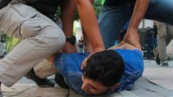 Polis uygulamasından kaçan Suriyeliler yakalandı
