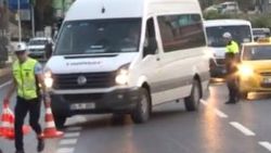 Polis ekipleri okul servislerinde uygulama yaptı