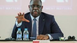 Senegal Cumhurbaşkanı tıp forumunda konuştu
