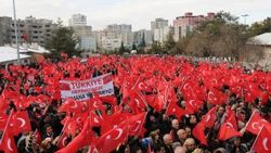 Mardin'de huzur ve kardeşlik mitingi