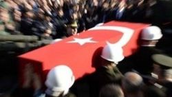 Hakkari'de polis aracı kaza yaptı: 1 şehit, 2 yaralı