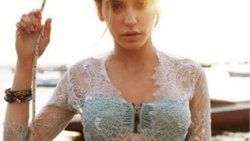 Serenay Sarıkaya'yı sıcak yoga zayıflattı