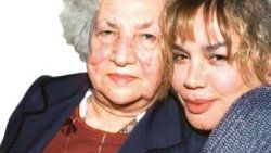 Sezen Aksu'nun anne nöbeti
