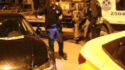 Şişli'de polisten kaçan otomobil kaza yaparak durabildi